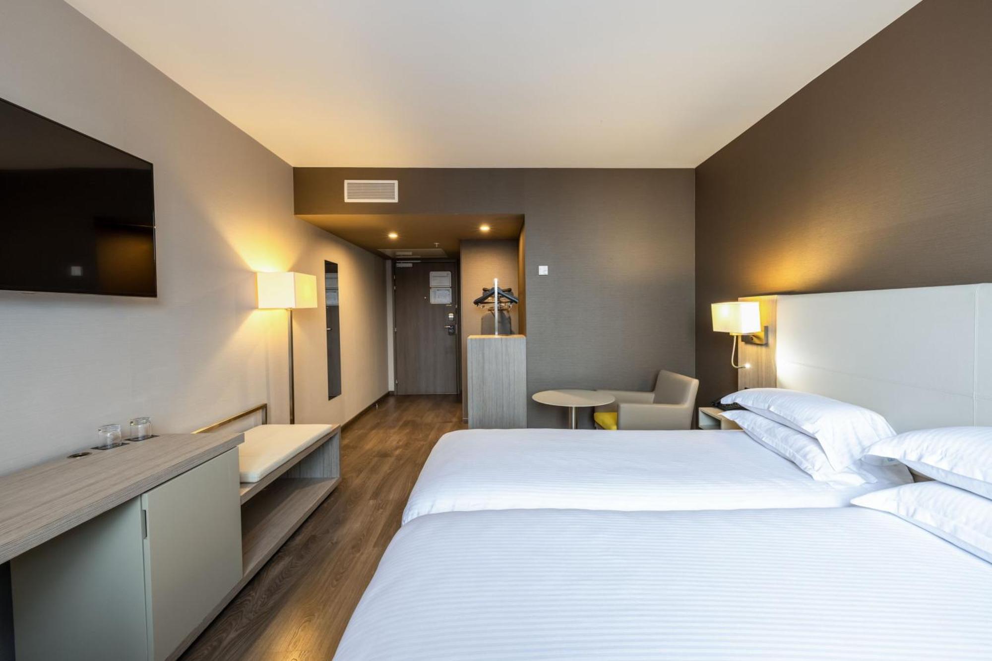 Ac Hotel By Marriott Marseille Prado Velodrome Ngoại thất bức ảnh