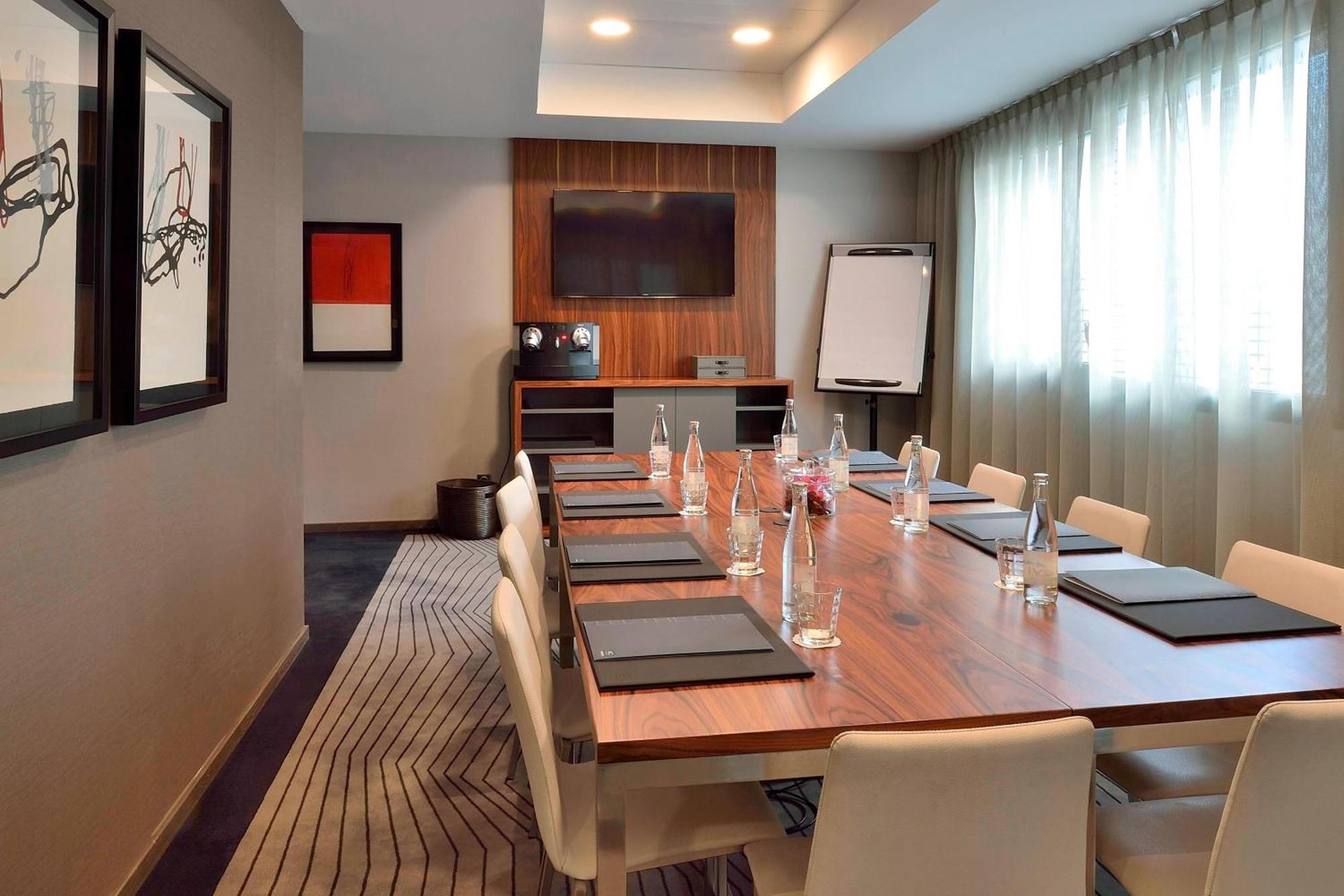 Ac Hotel By Marriott Marseille Prado Velodrome Ngoại thất bức ảnh